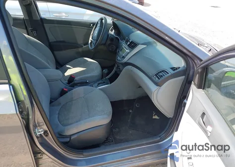 2017 Hyundai Accent Value Edition z USA, uszkodzony, nr VIN KMHCT4AE8HU323766